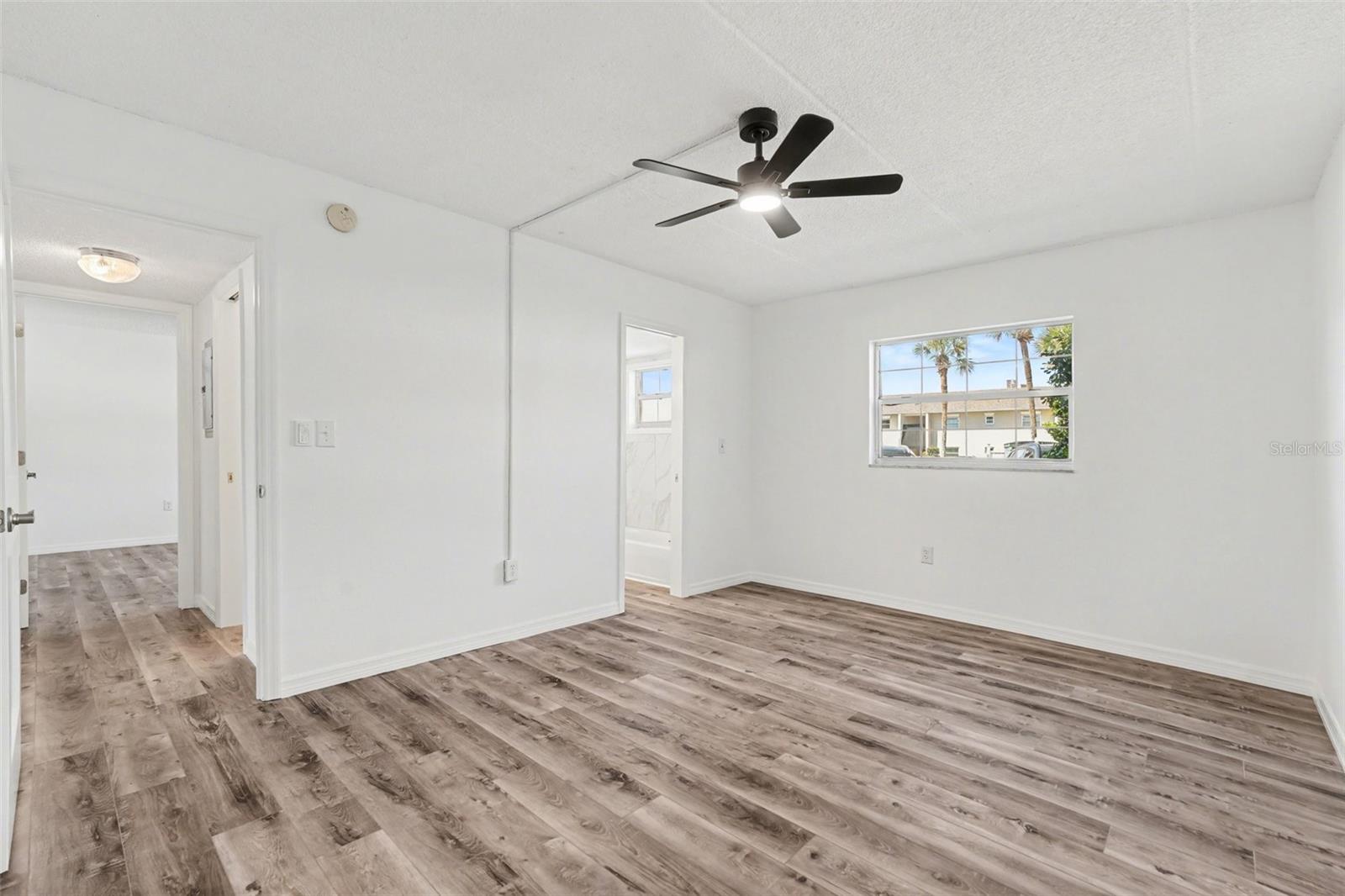 8828 BAY POINTE DR #104