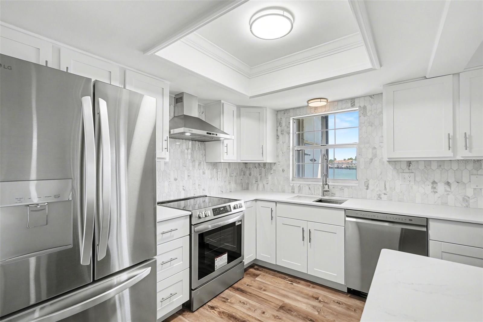 8828 BAY POINTE DR #104