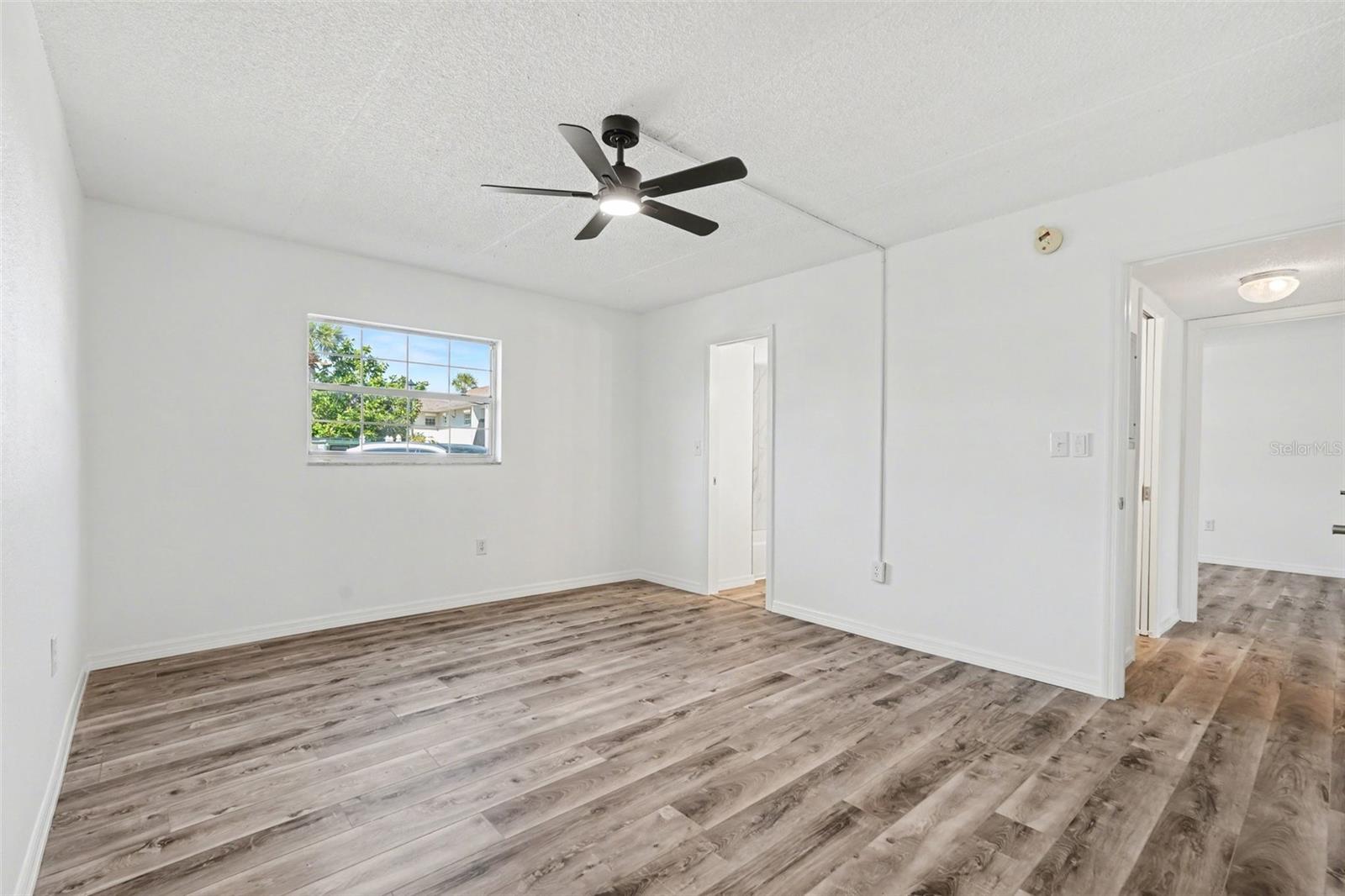 8828 BAY POINTE DR #104