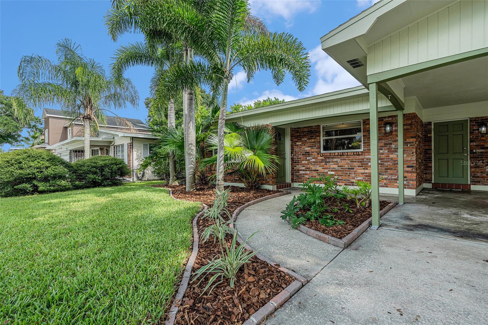 3818 W EL PRADO BLVD