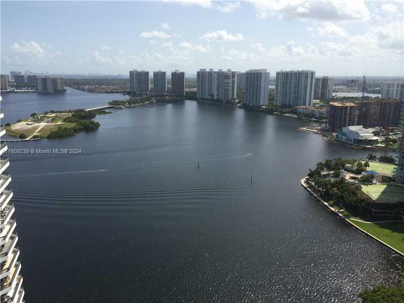 3530 Mystic Pointe Dr Unit: LPH05