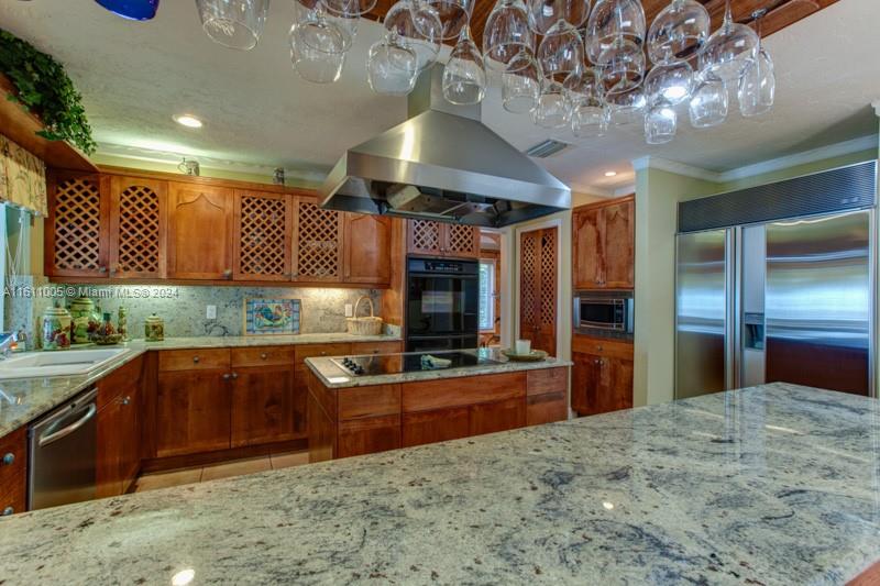 1320 S Alhambra Cir