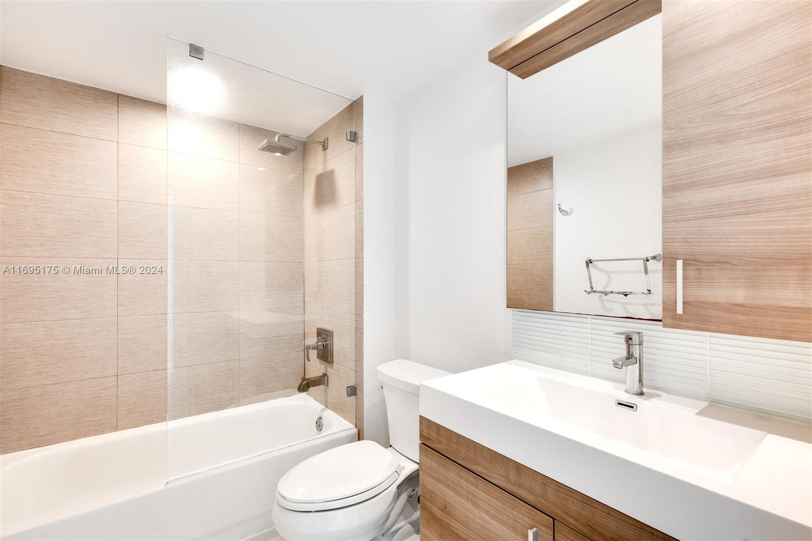 650 West Ave # 2710