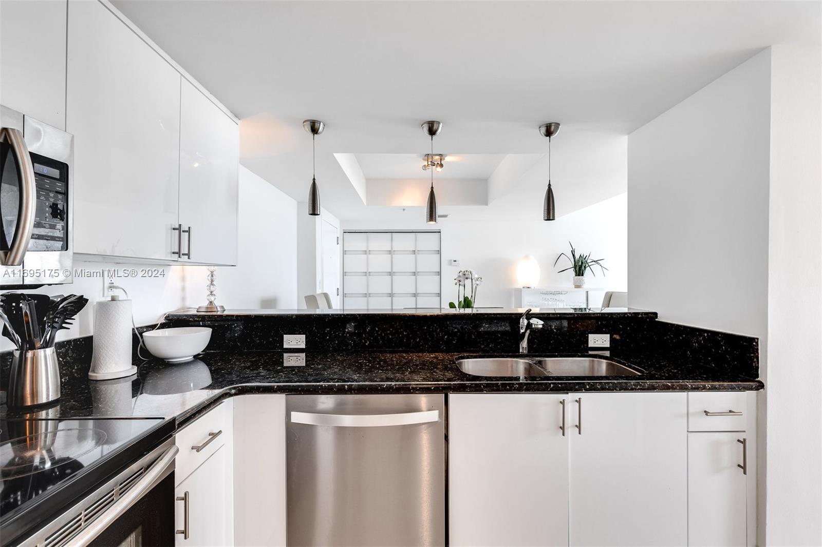650 West Ave # 2710