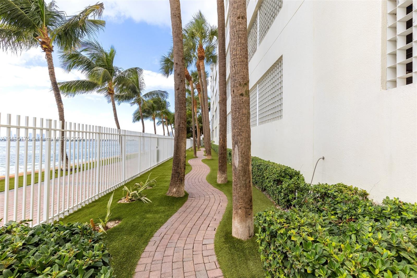 650 West Ave # 2710