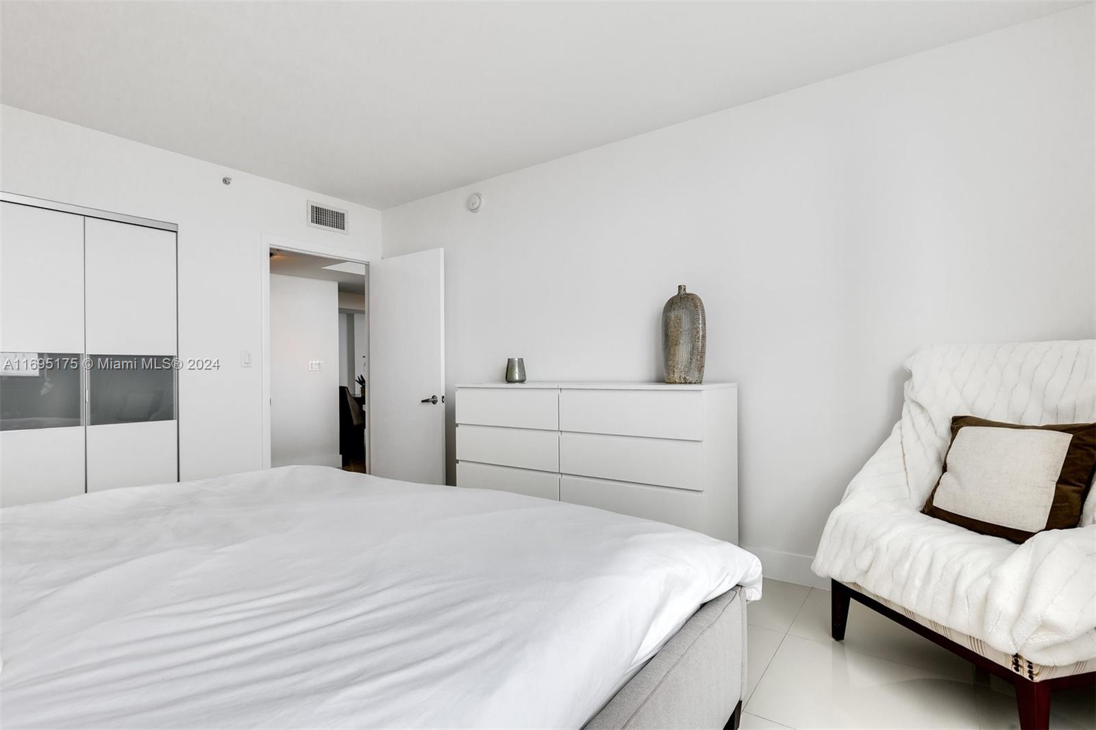 650 West Ave # 2710