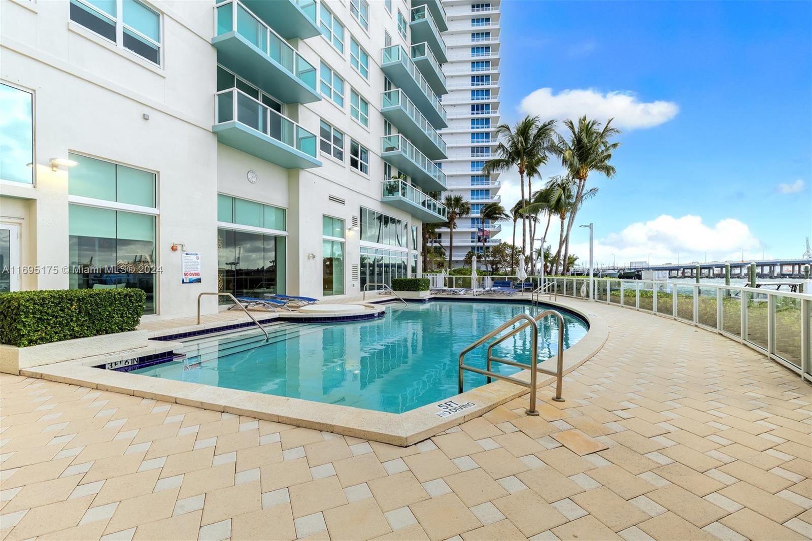 650 West Ave # 2710