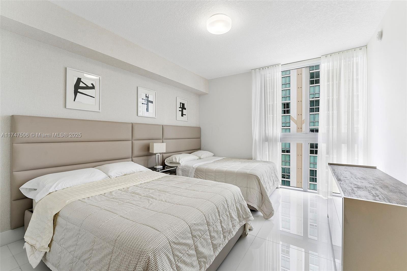 330 Sunny Isles Blvd # 1408 Unit: 5-1408