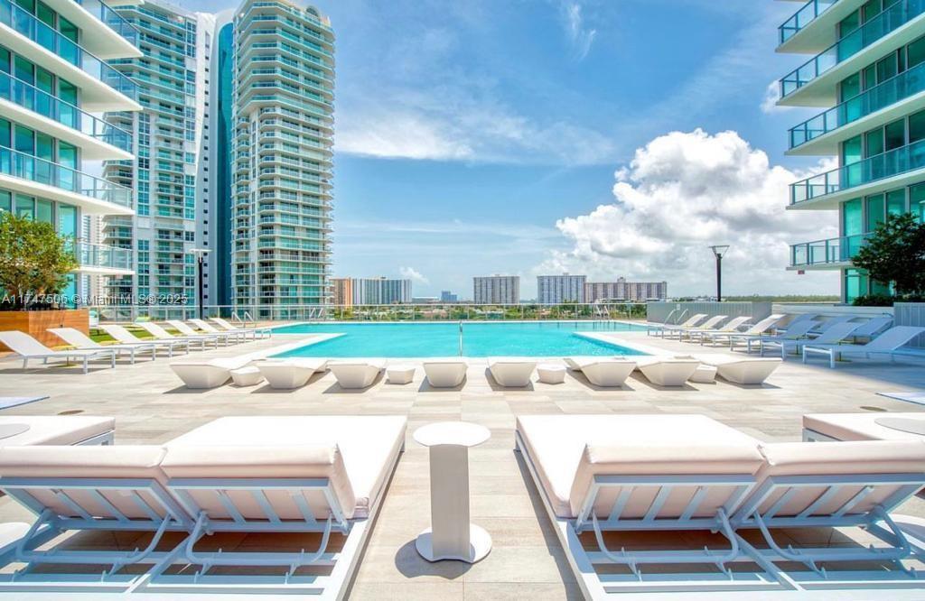 330 Sunny Isles Blvd # 1408 Unit: 5-1408