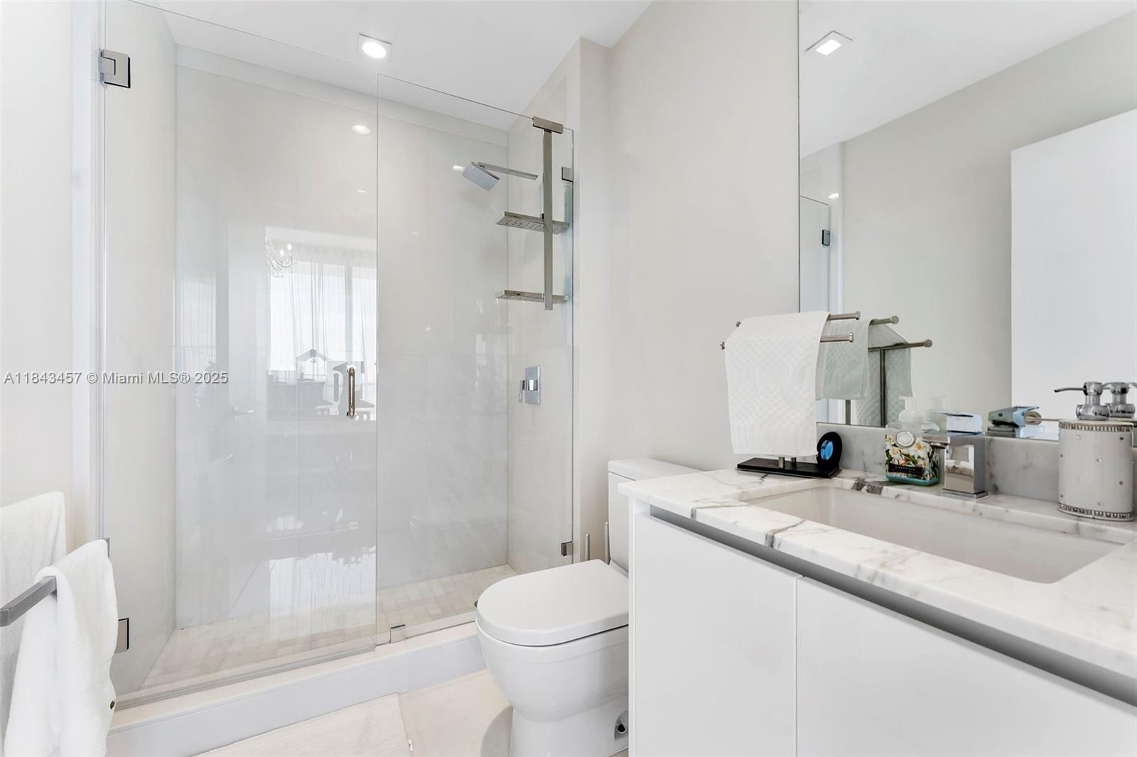 330 Sunny Isles Blvd Unit: 5-LPH03