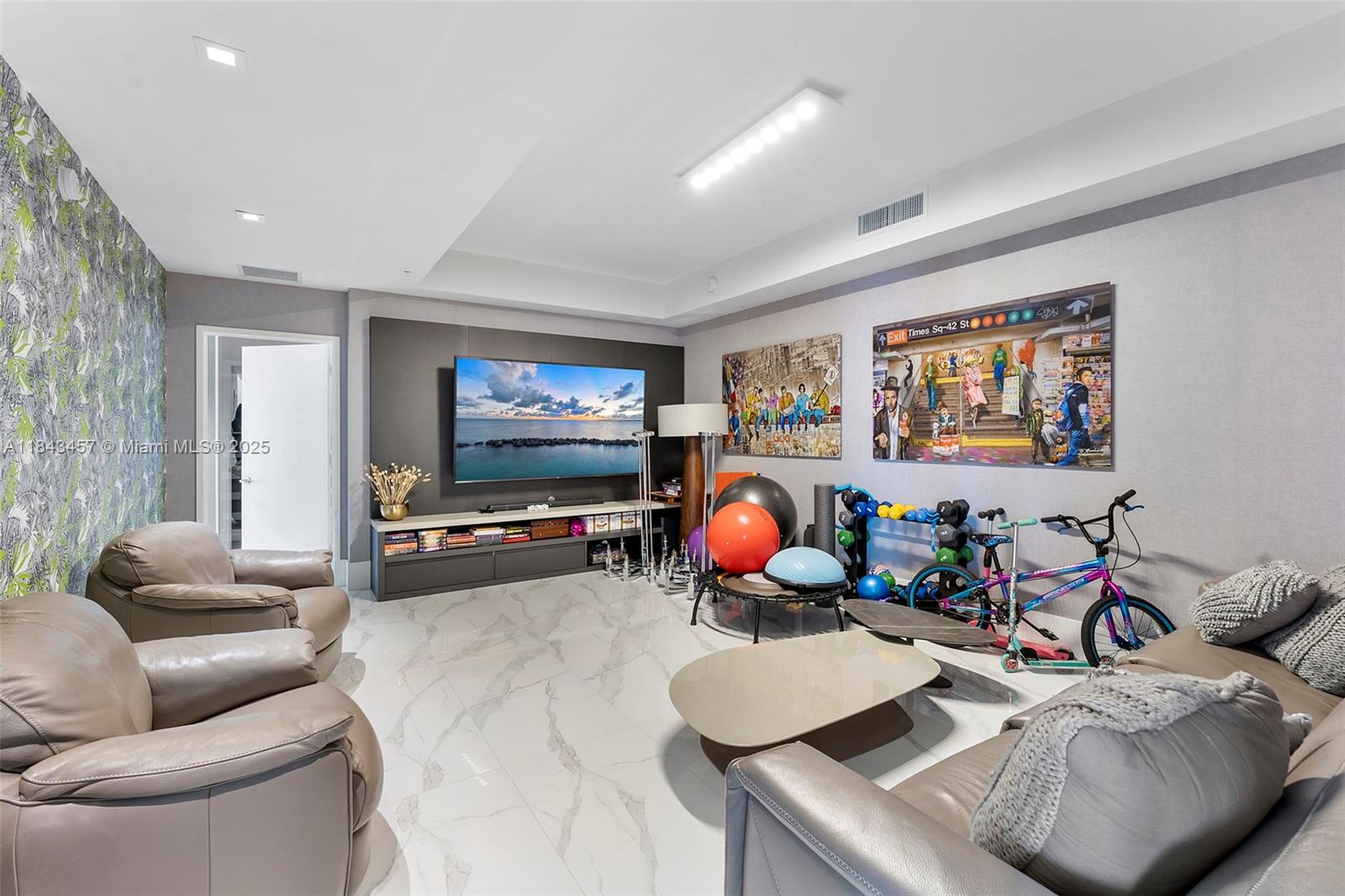 330 Sunny Isles Blvd Unit: 5-LPH03