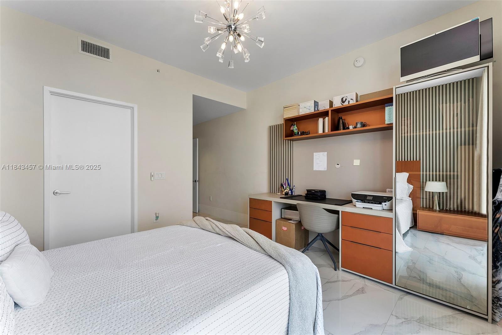 330 Sunny Isles Blvd Unit: 5-LPH03