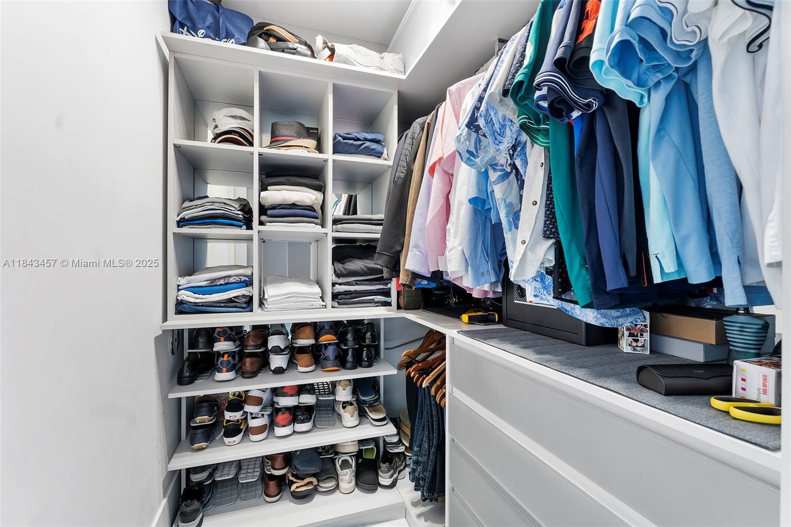 330 Sunny Isles Blvd Unit: 5-LPH03