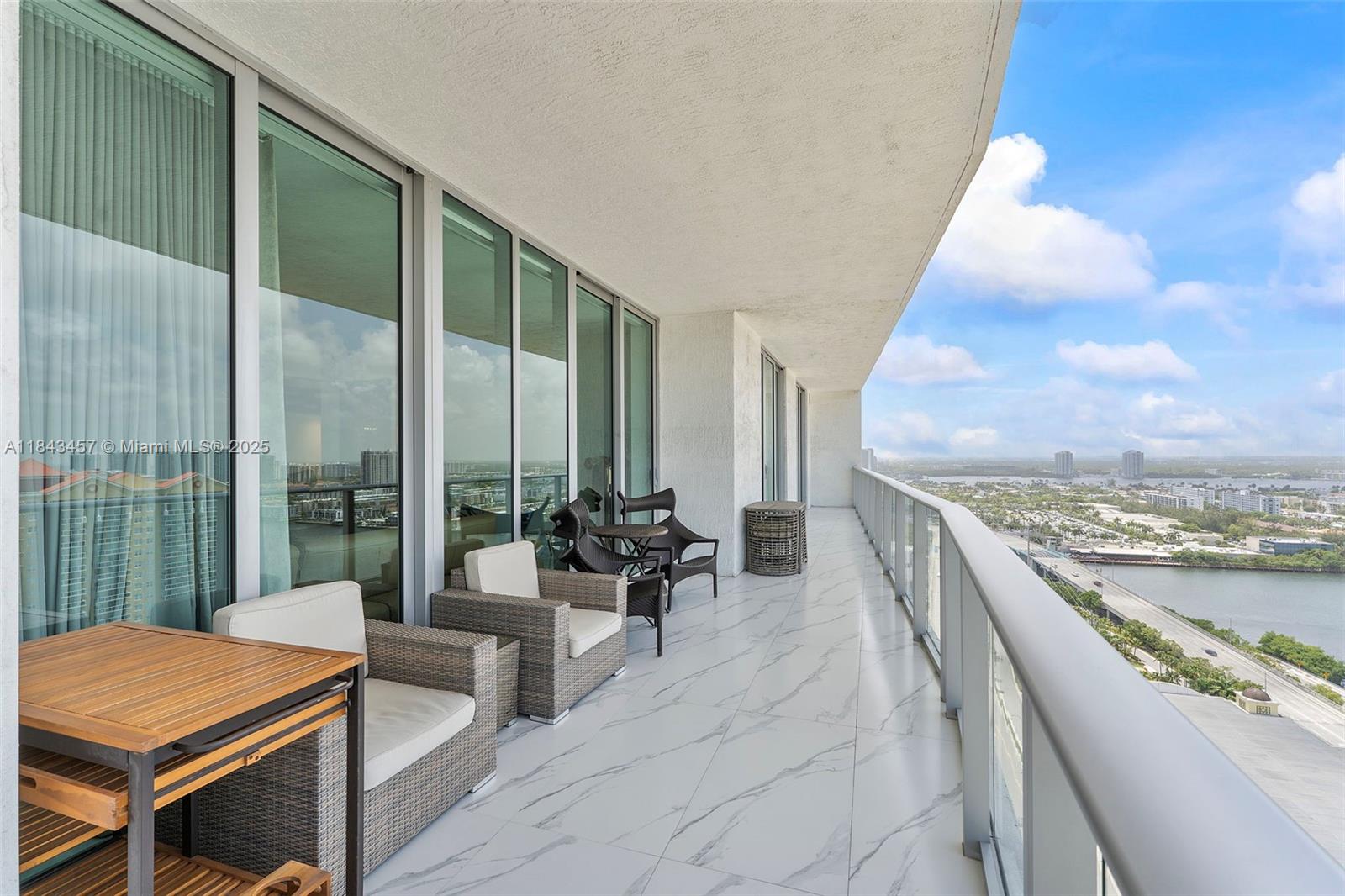 330 Sunny Isles Blvd Unit: 5-LPH03