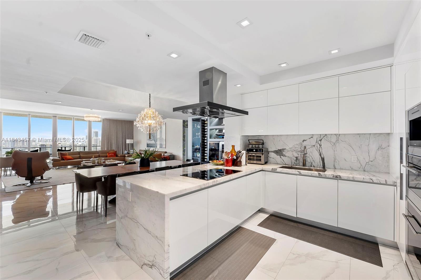 330 Sunny Isles Blvd Unit: 5-LPH03