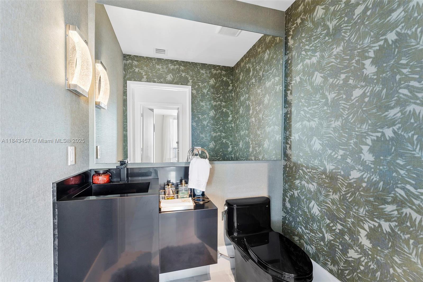 330 Sunny Isles Blvd Unit: 5-LPH03