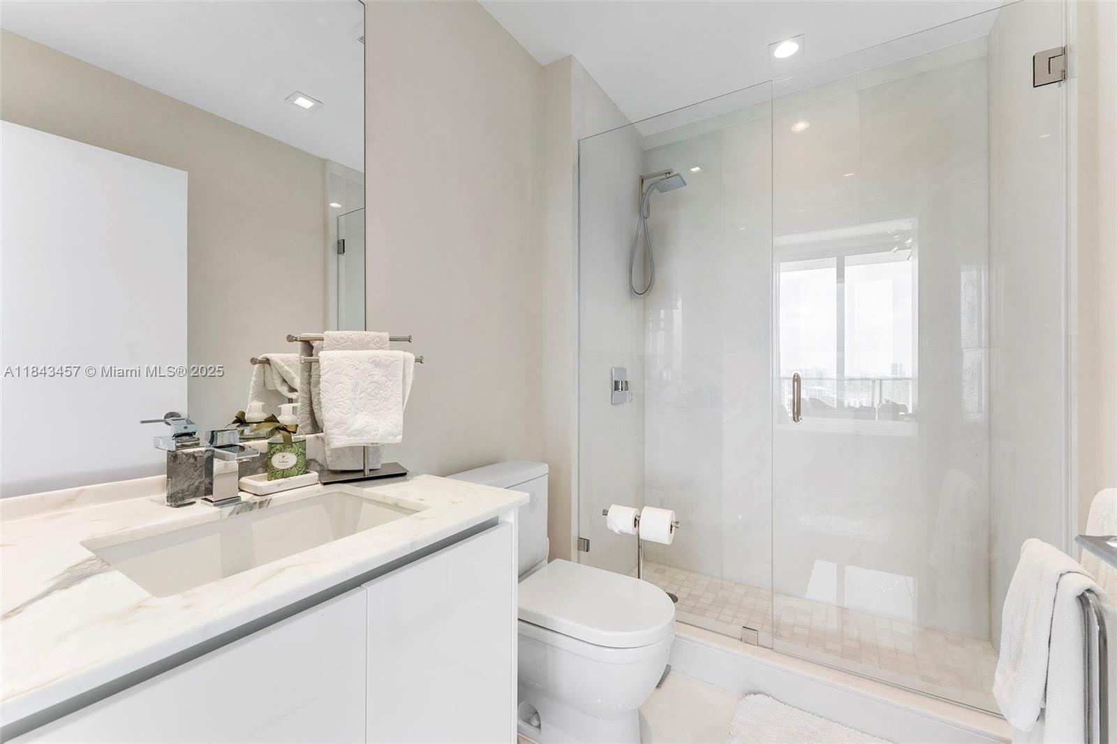 330 Sunny Isles Blvd Unit: 5-LPH03