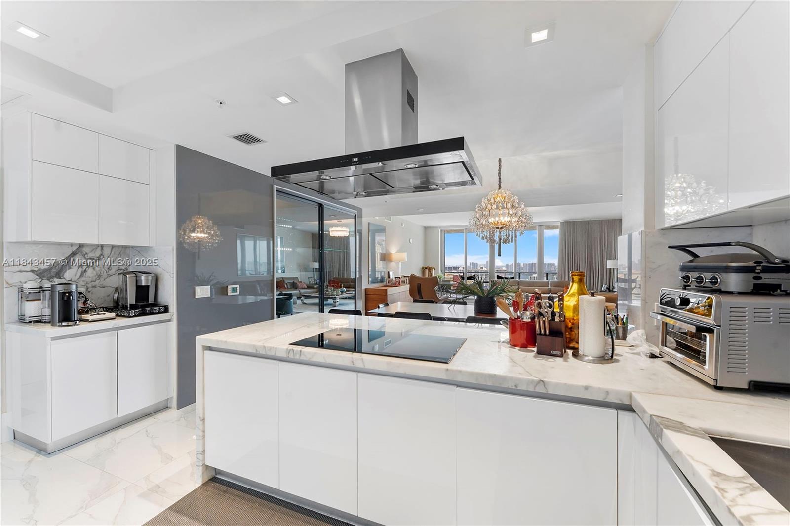 330 Sunny Isles Blvd Unit: 5-LPH03