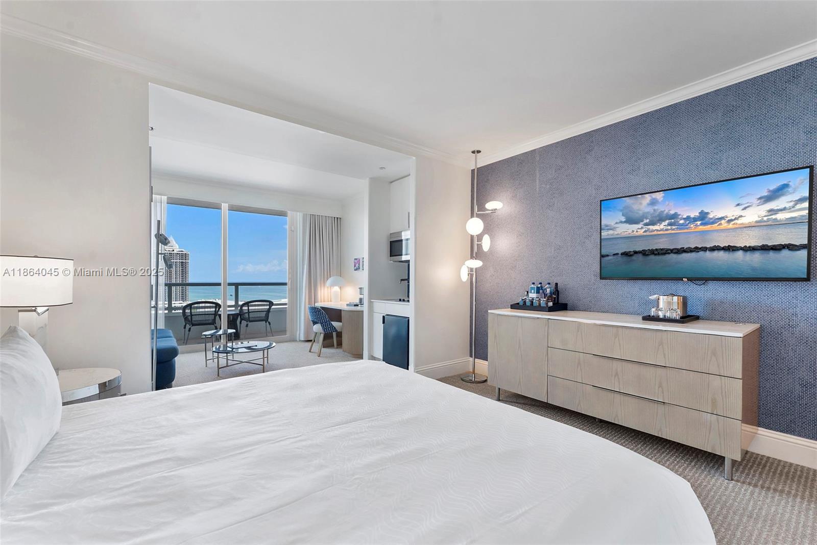 4401 Collins Ave # 2907