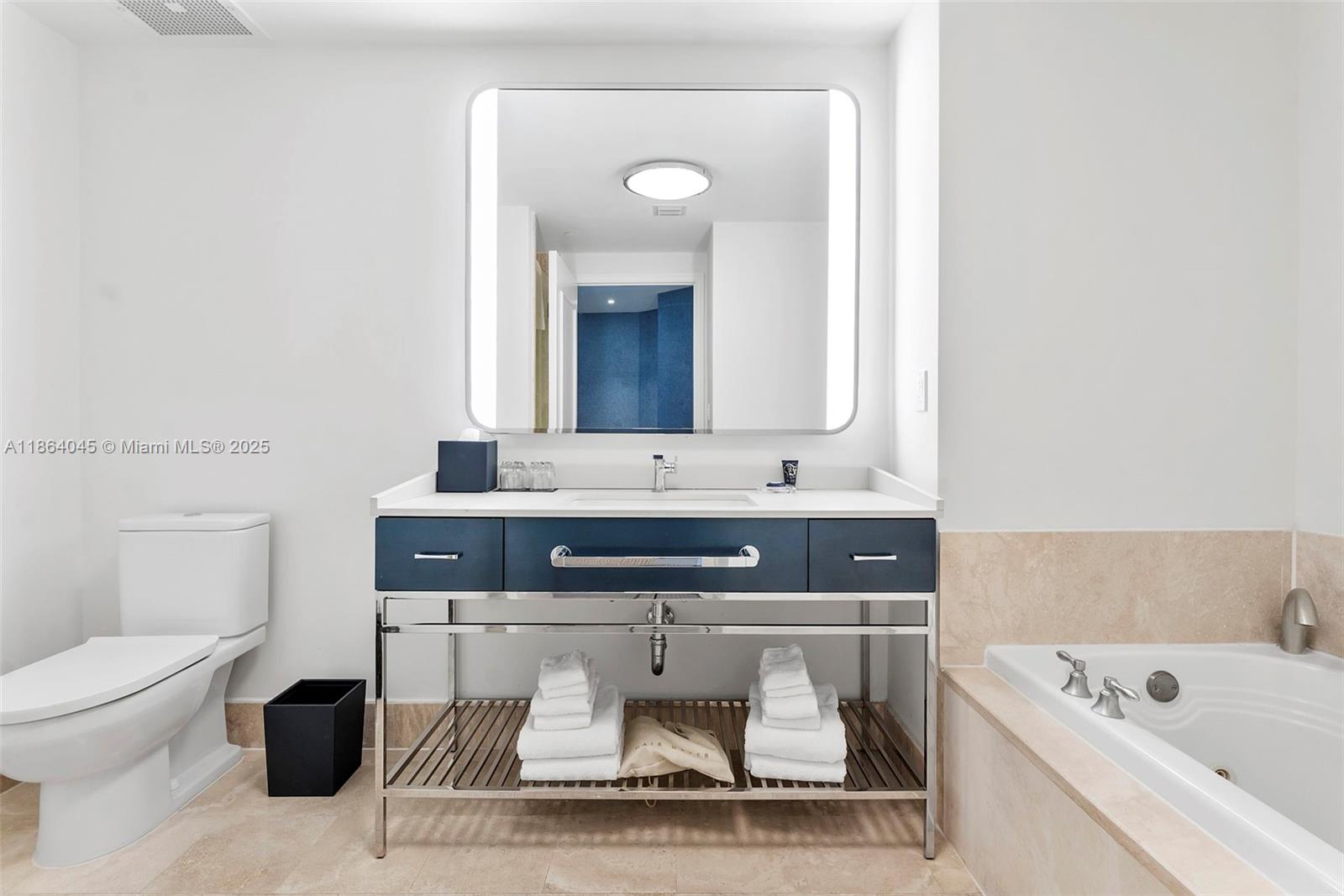 4401 Collins Ave # 2907