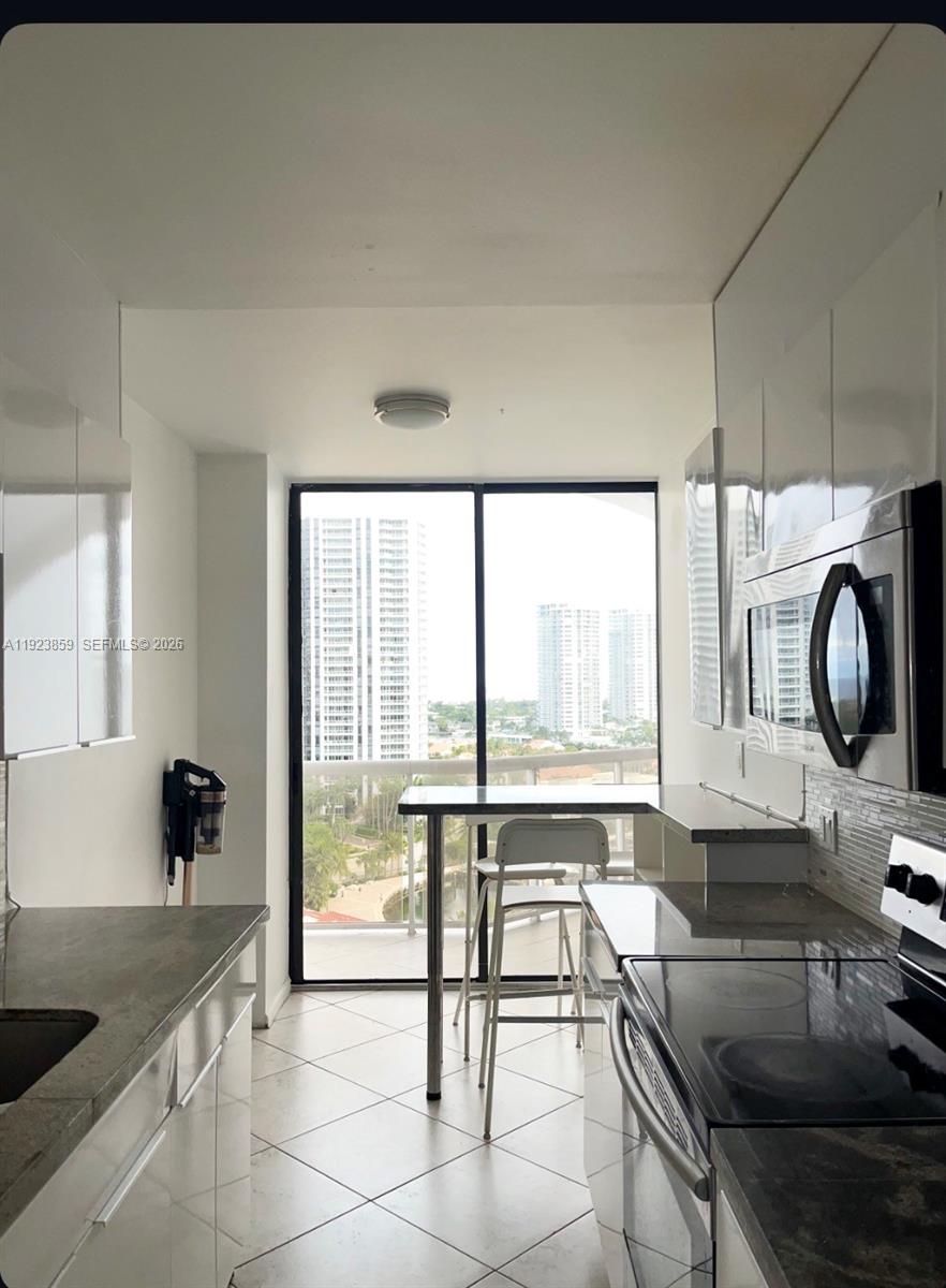 3610 Yacht Club Dr # 1503