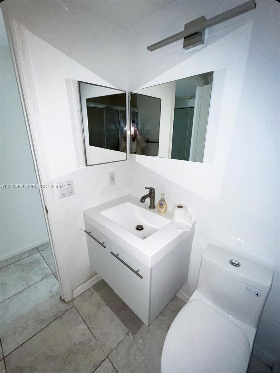 3610 Yacht Club Dr # 1503