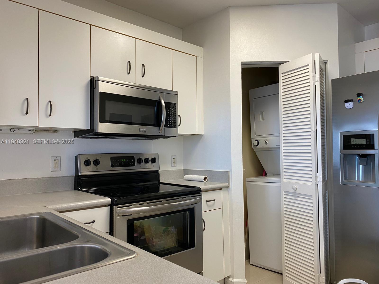 701 Brickell Key Blvd # 01 Unit: LPH-01