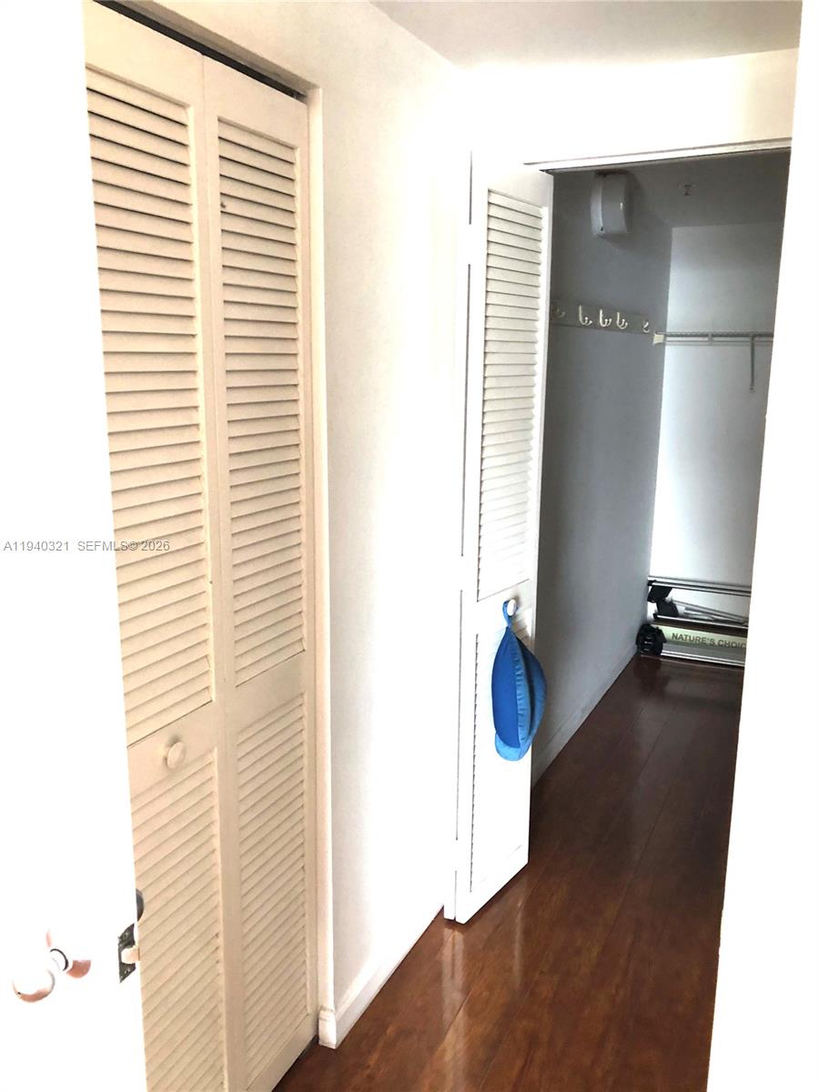 701 Brickell Key Blvd # 01 Unit: LPH-01