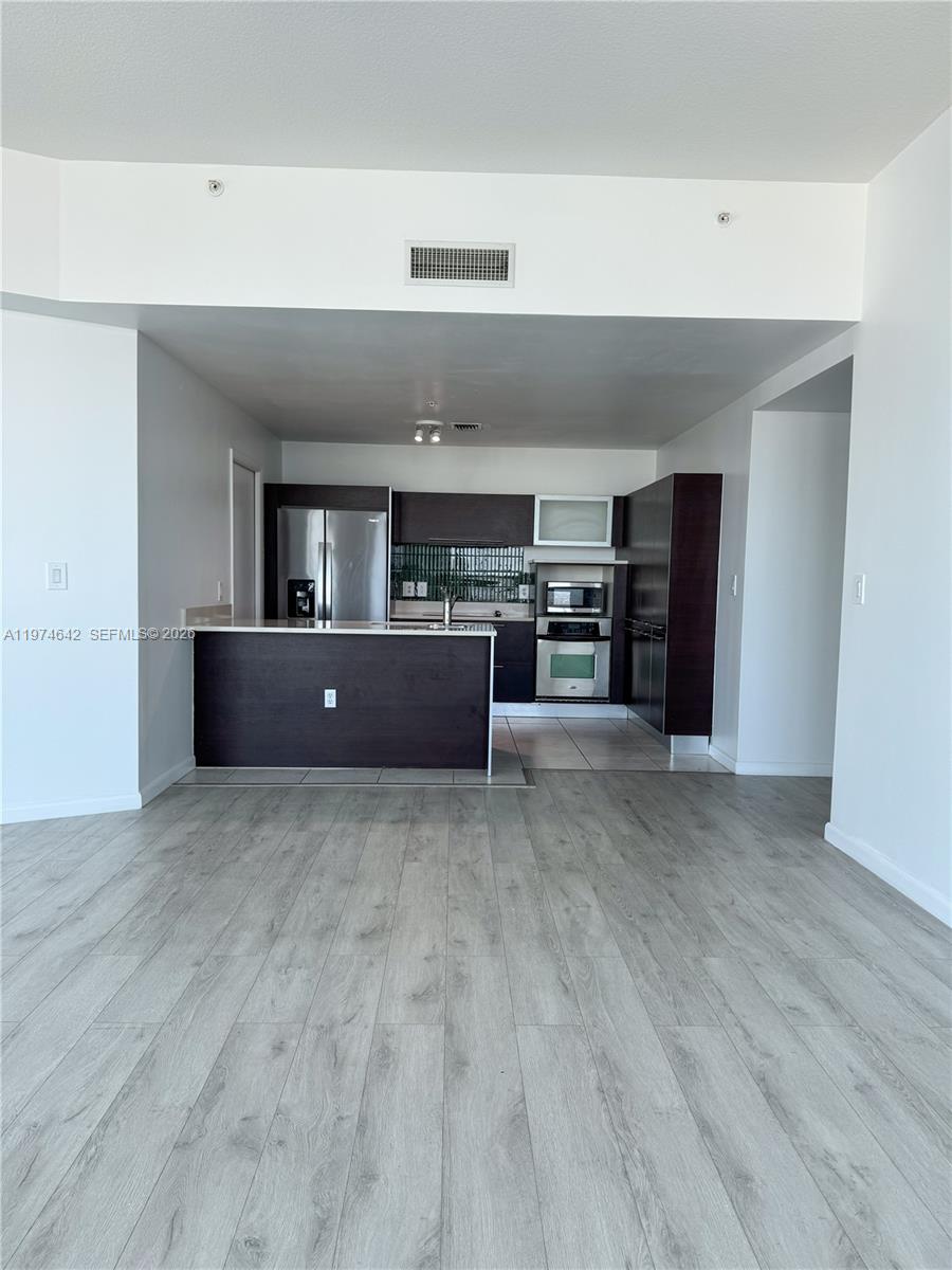 1900 N Bayshore Dr # 4112