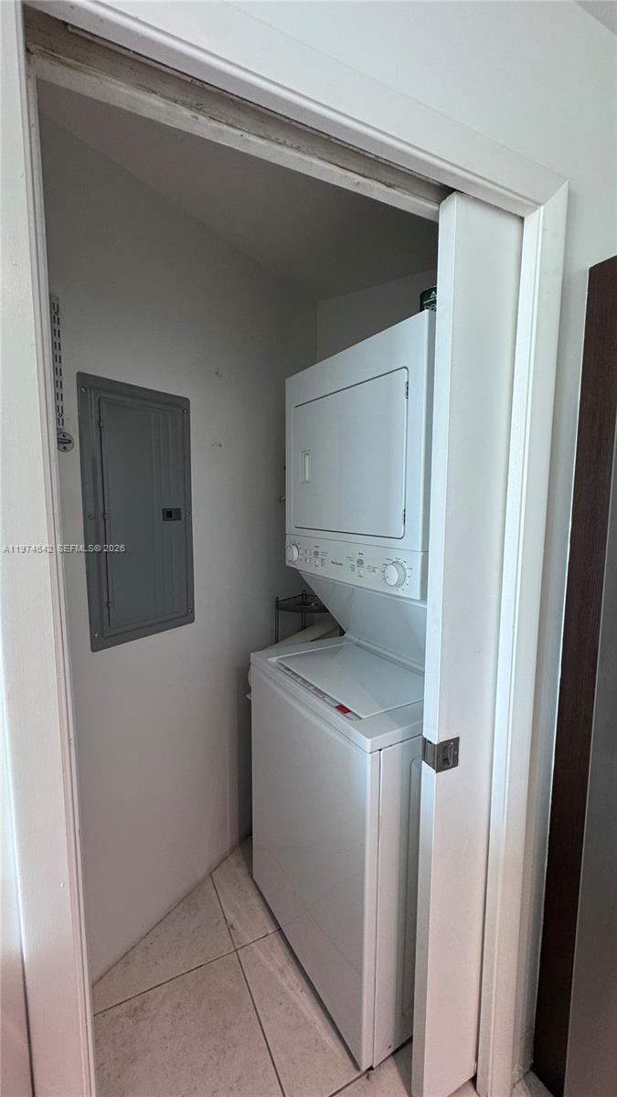 1900 N Bayshore Dr # 4112