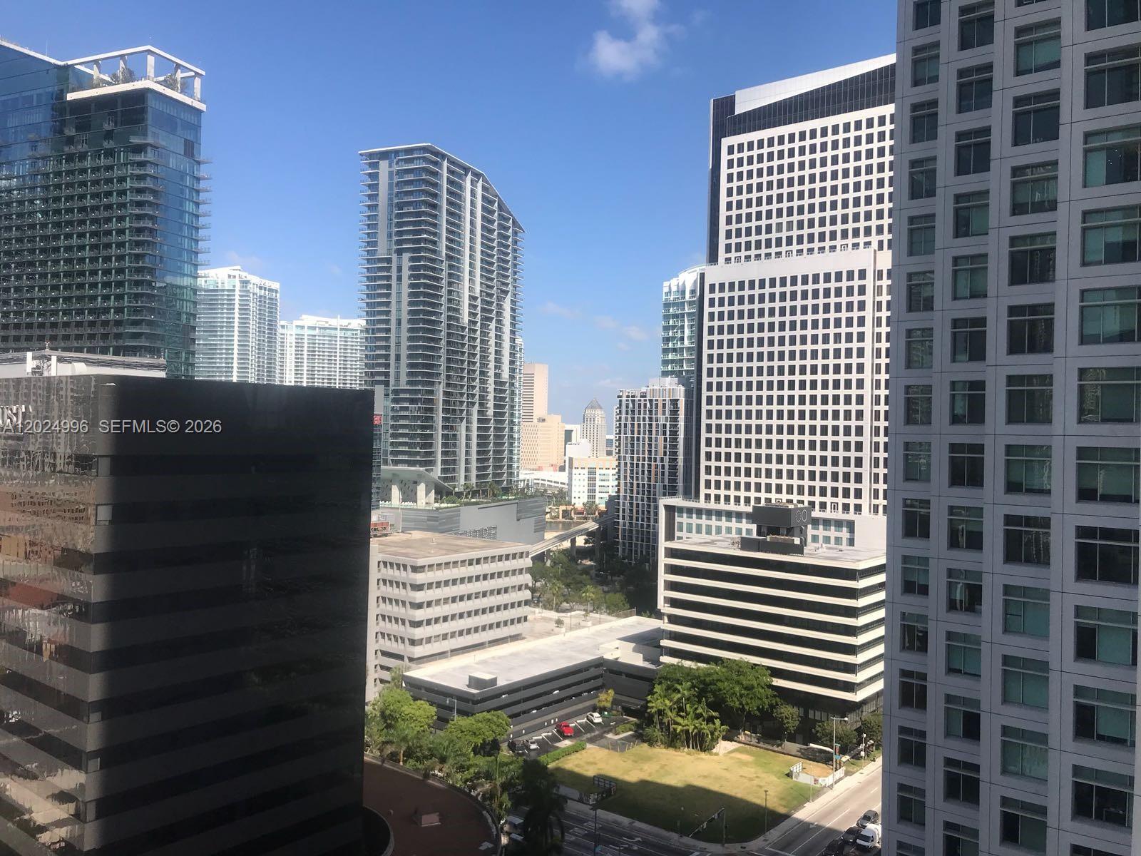 950 Brickell Bay Dr # 2000