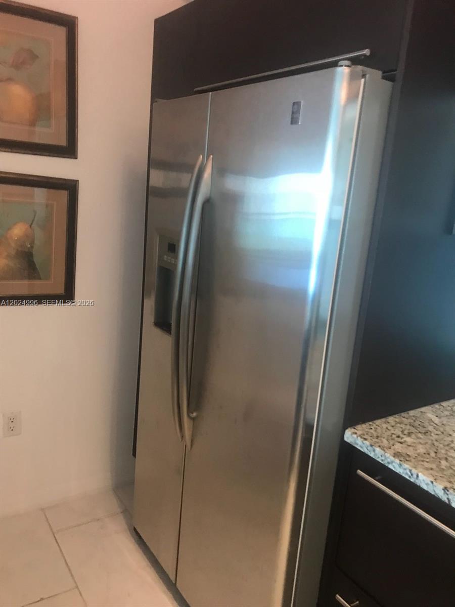 950 Brickell Bay Dr # 2000