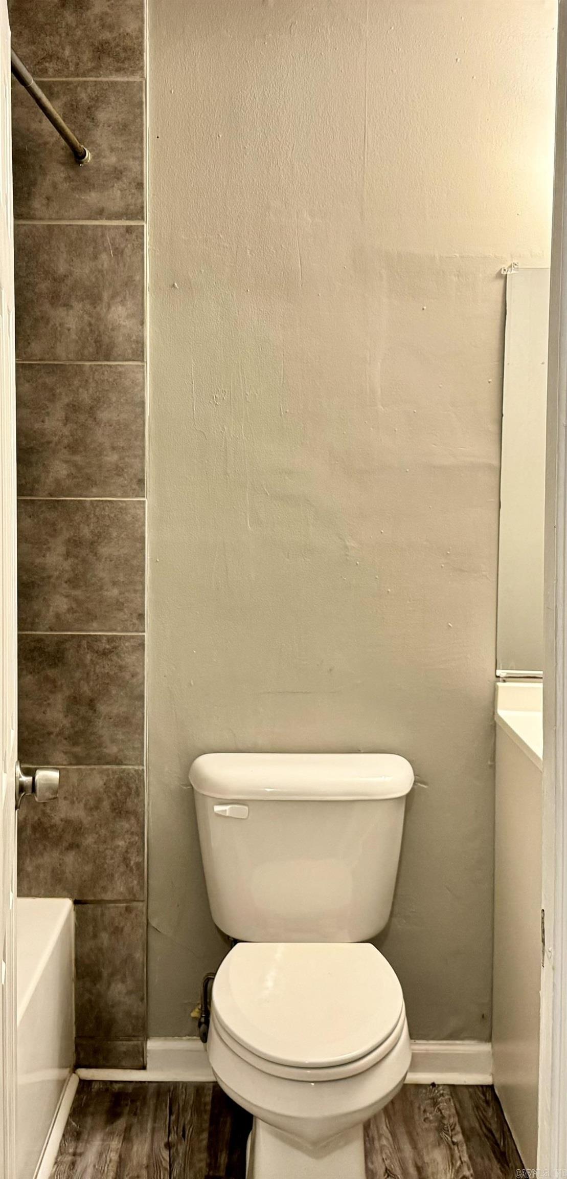 2301 Dorchester Drive