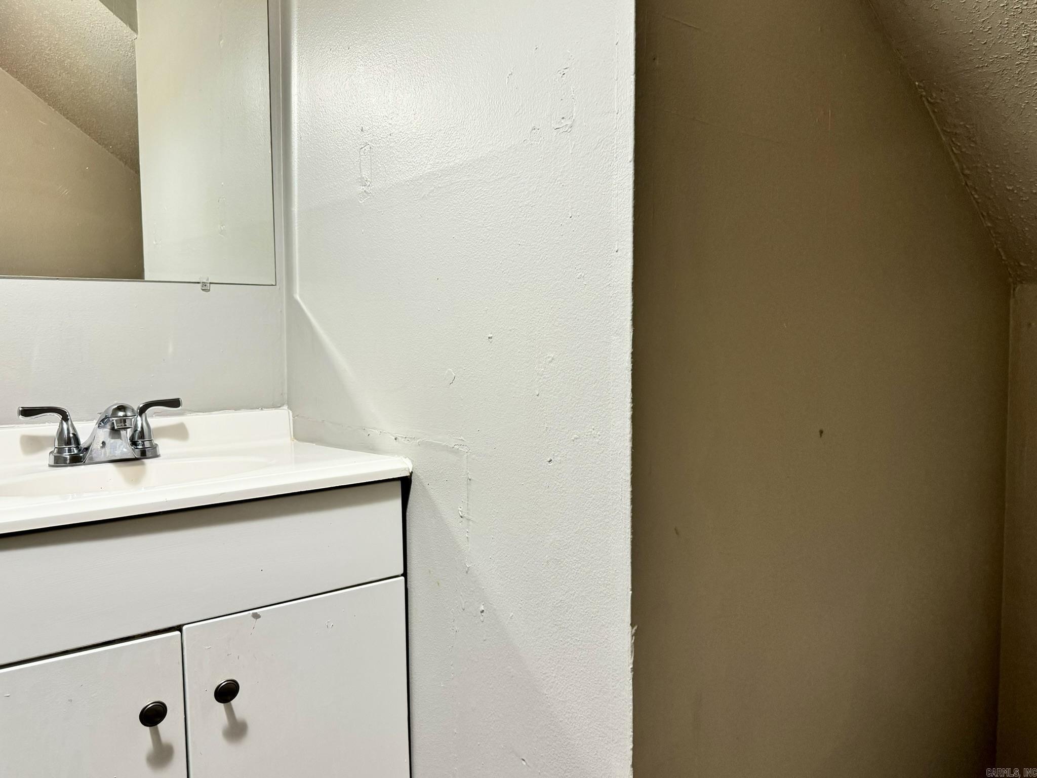 2301 Dorchester Drive