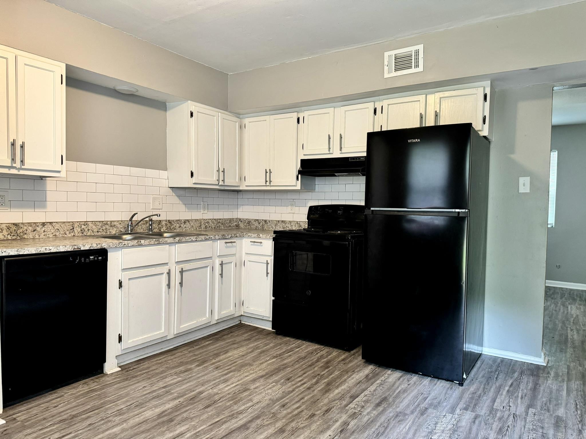 2301 Dorchester Drive