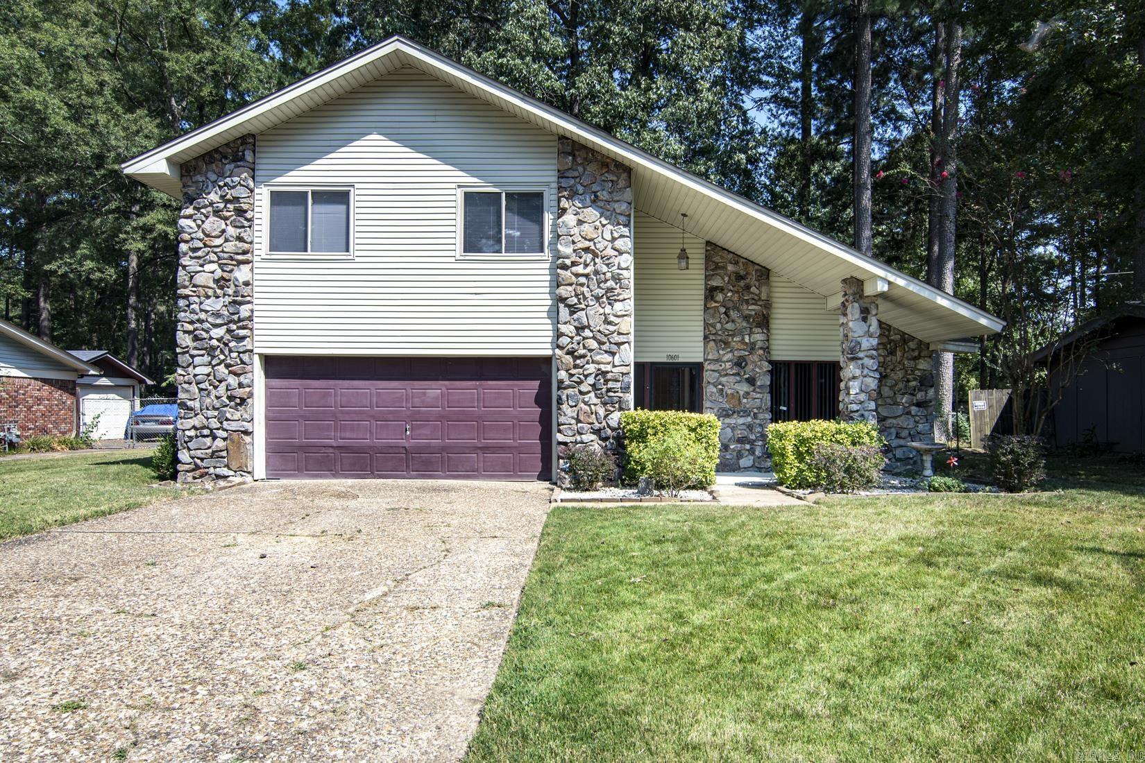 10601 Warren