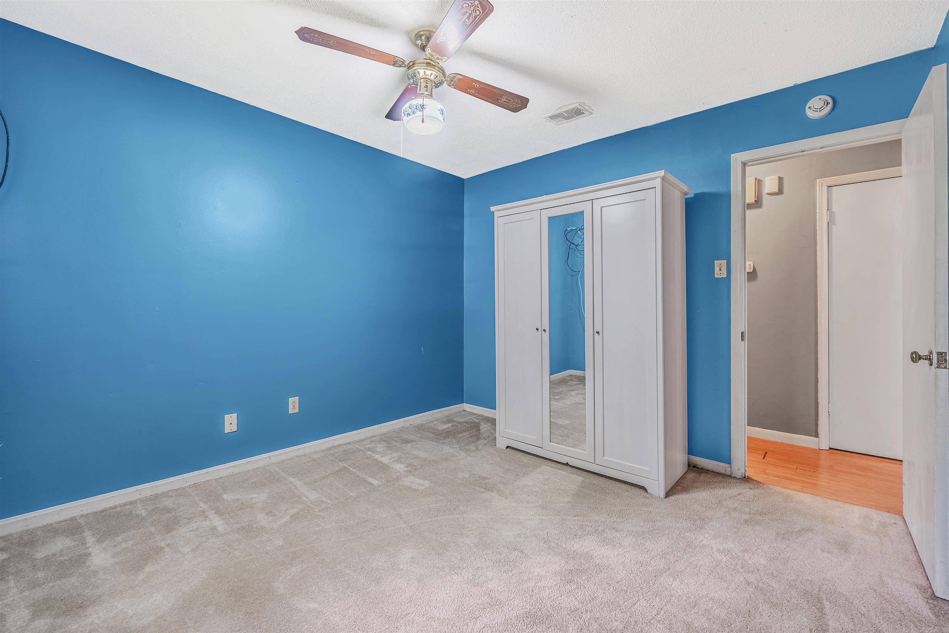 1217 Oakhurst Drive