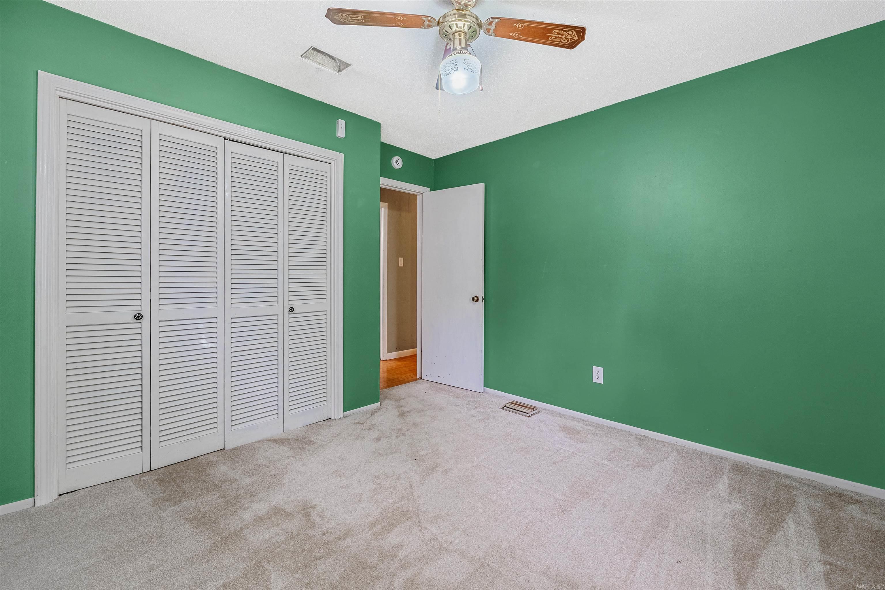 1217 Oakhurst Drive