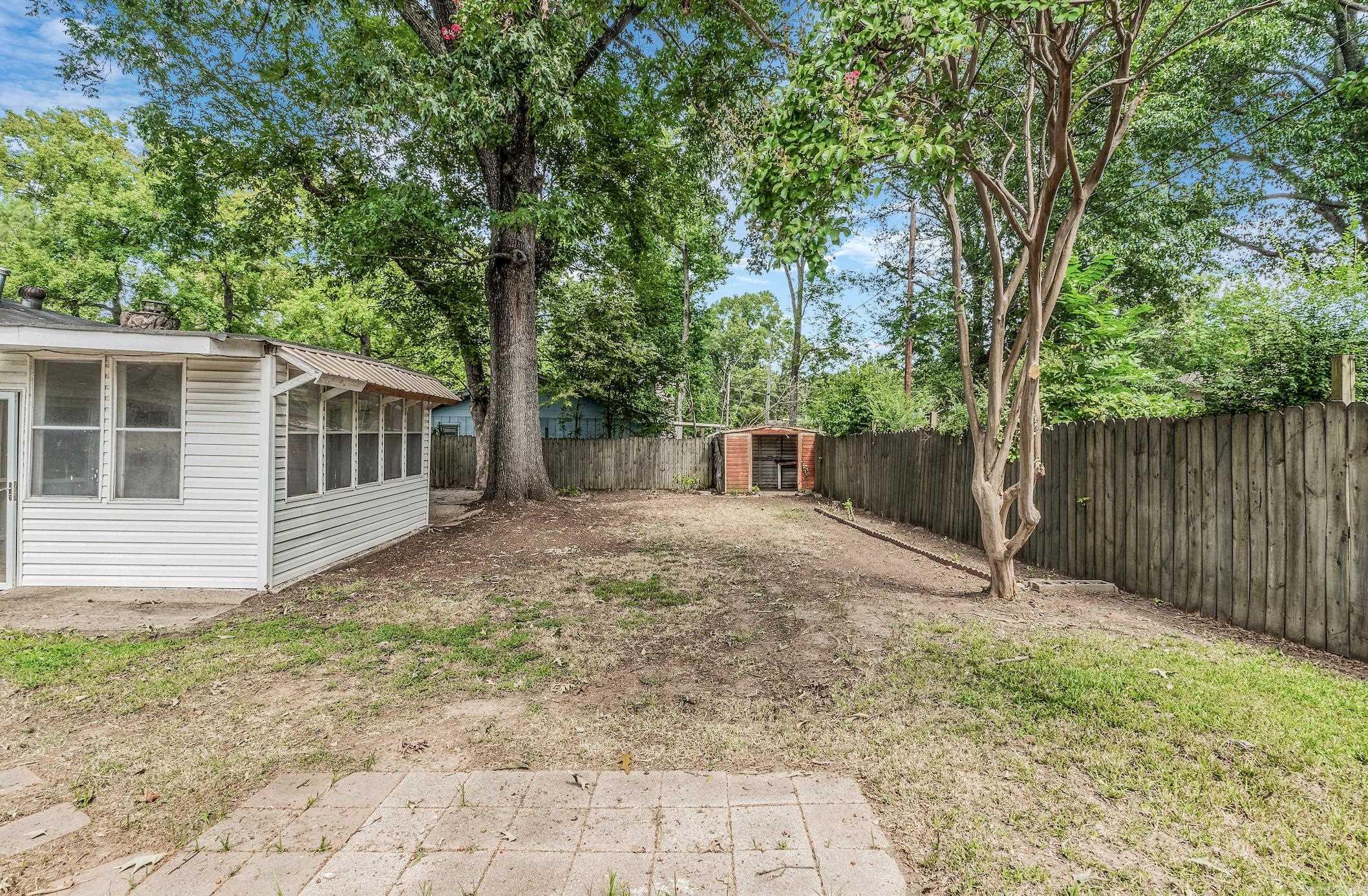 1217 Oakhurst Drive