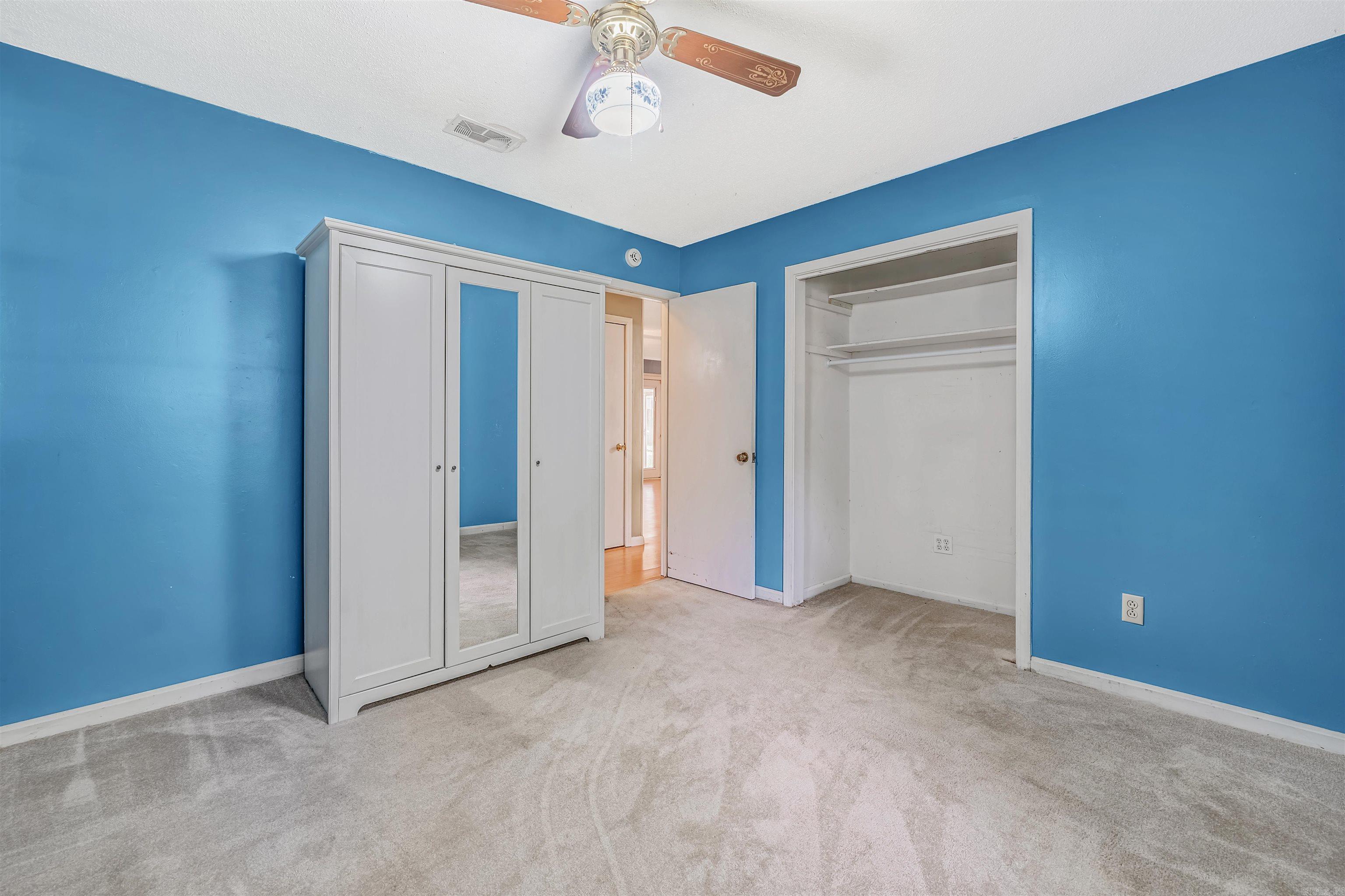 1217 Oakhurst Drive