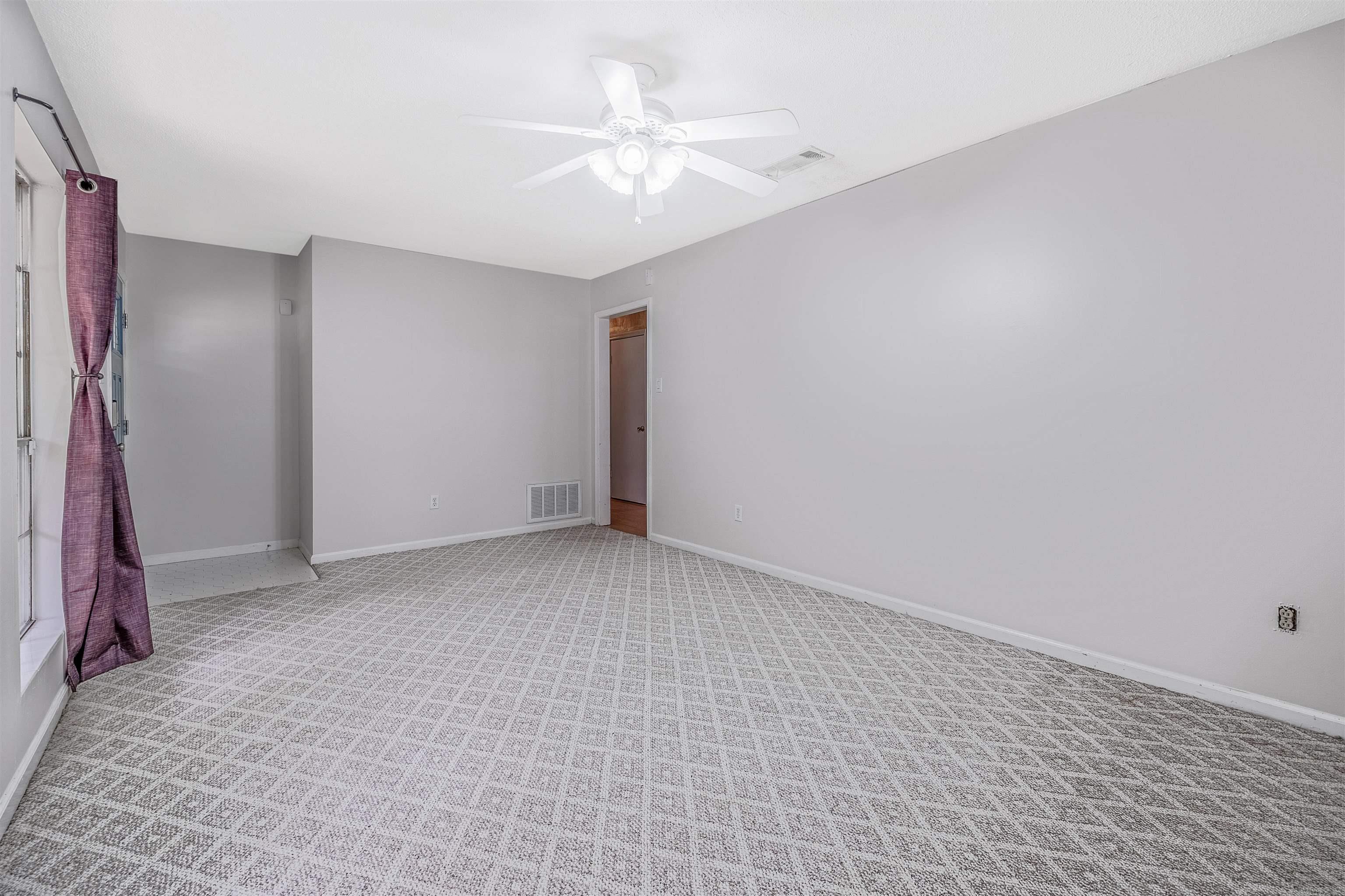 1217 Oakhurst Drive