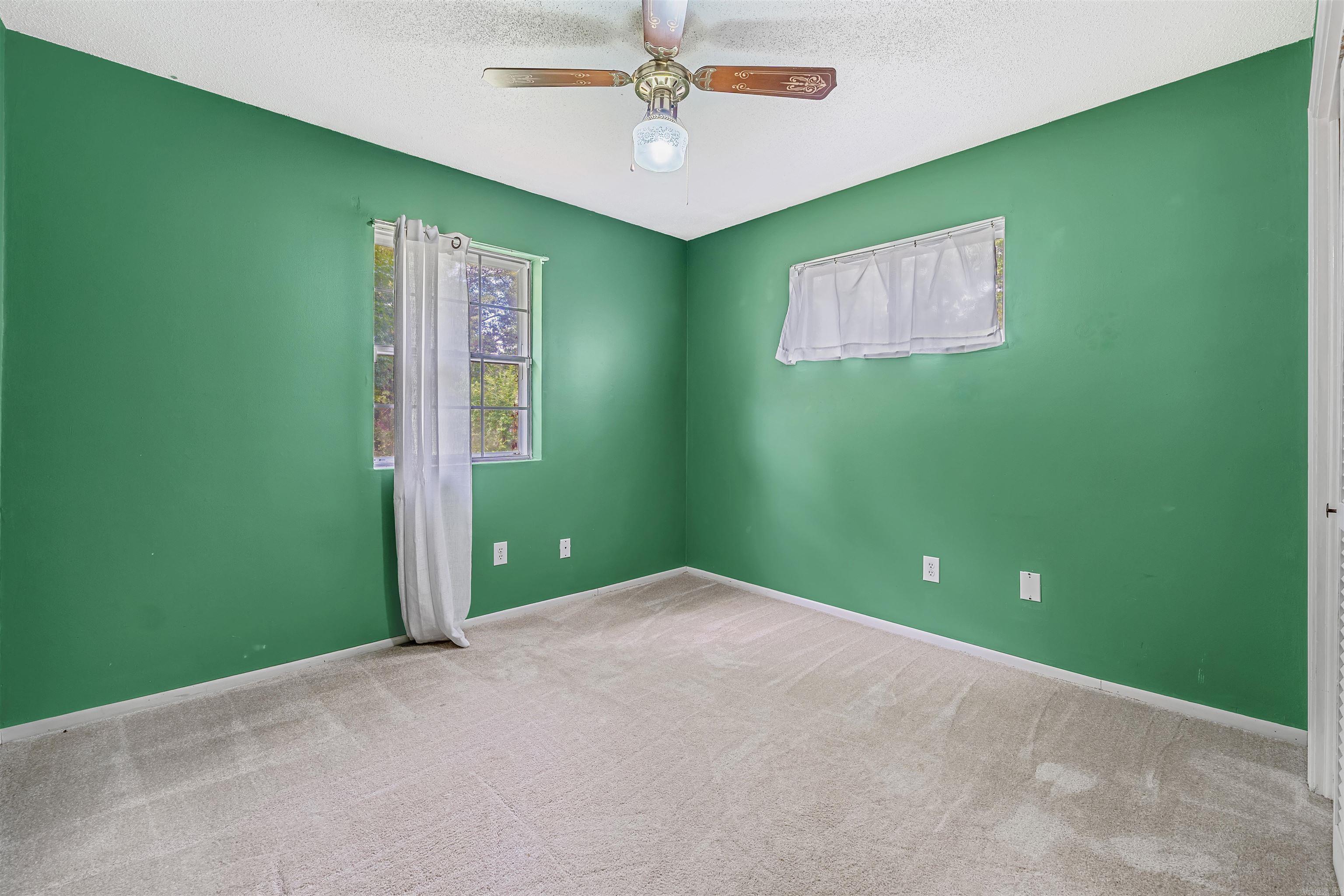 1217 Oakhurst Drive