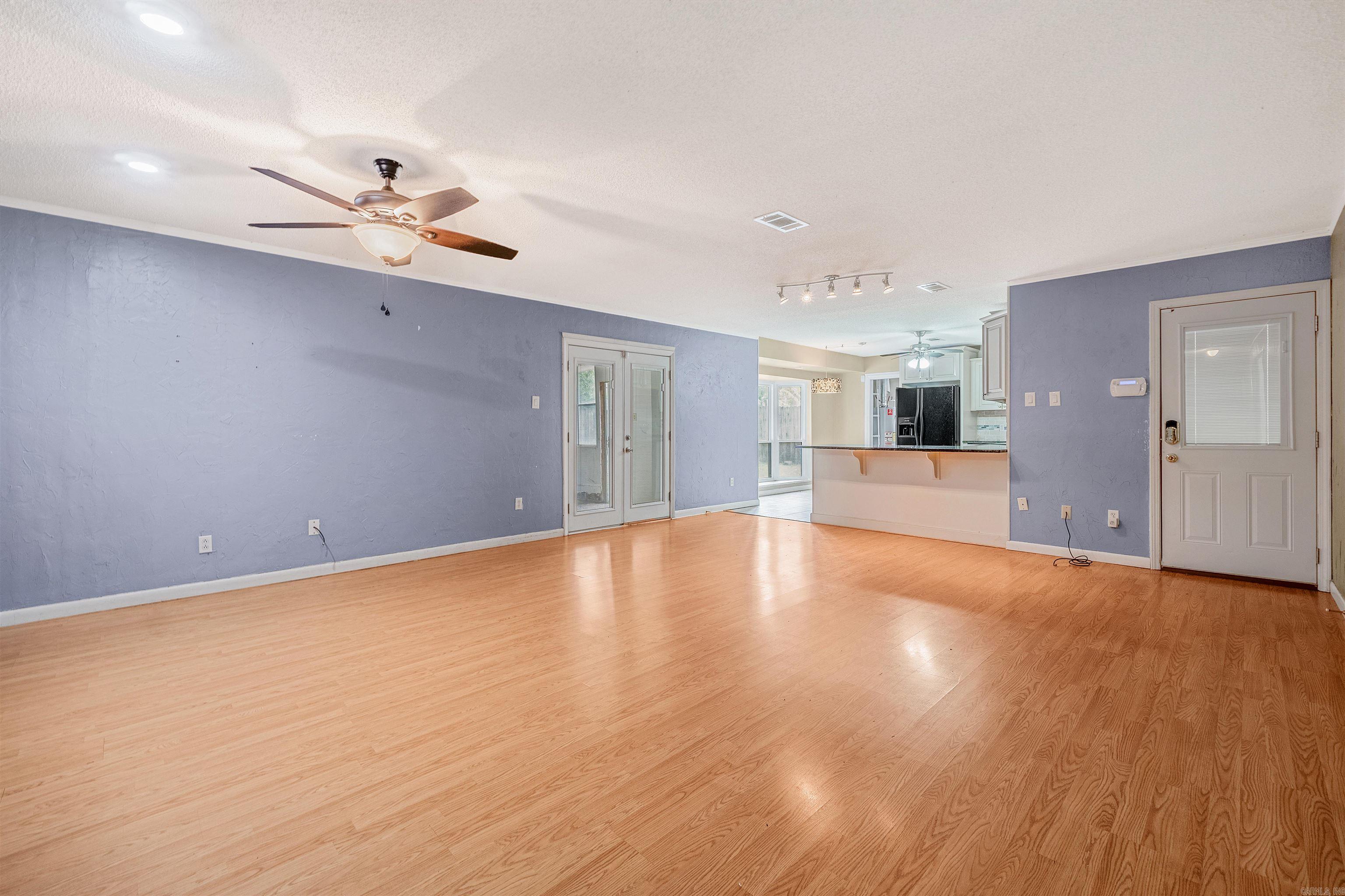1217 Oakhurst Drive