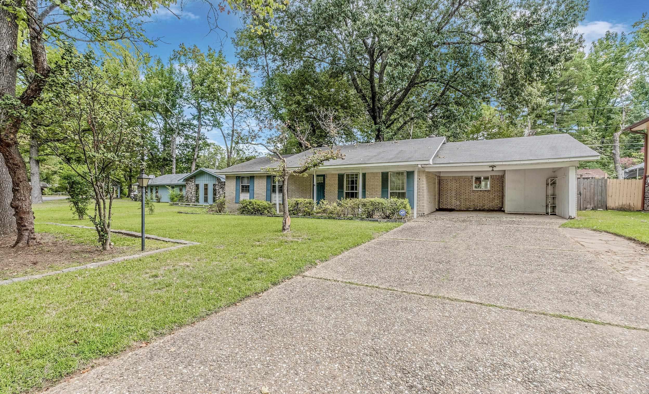 1217 Oakhurst Drive