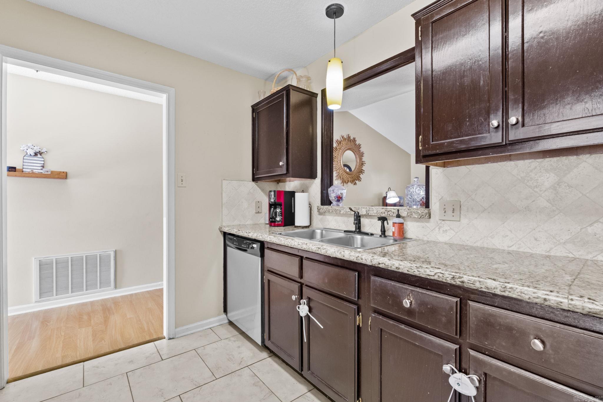 10712 Chestnut Drive