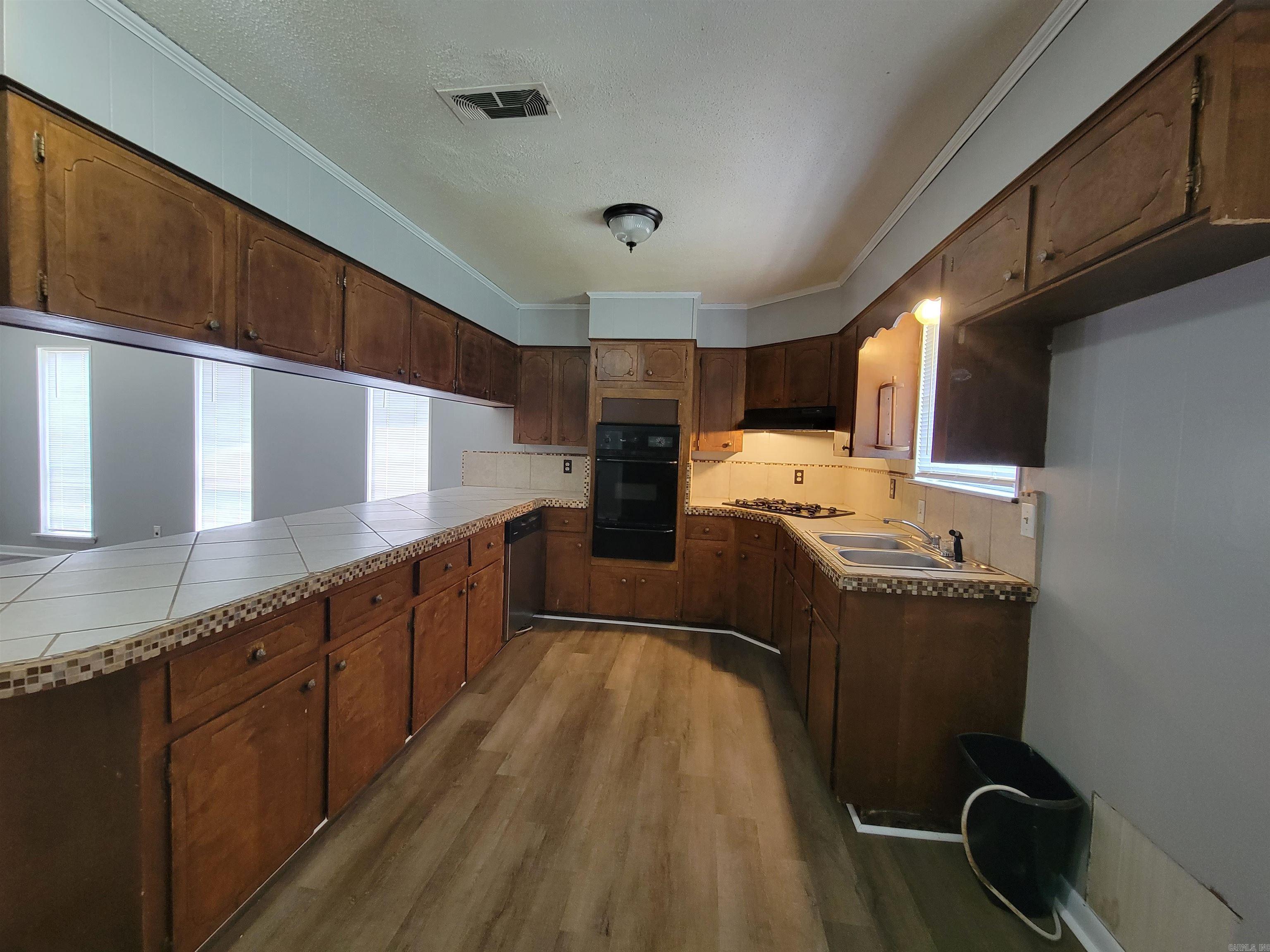 1411/1409 stafford Road