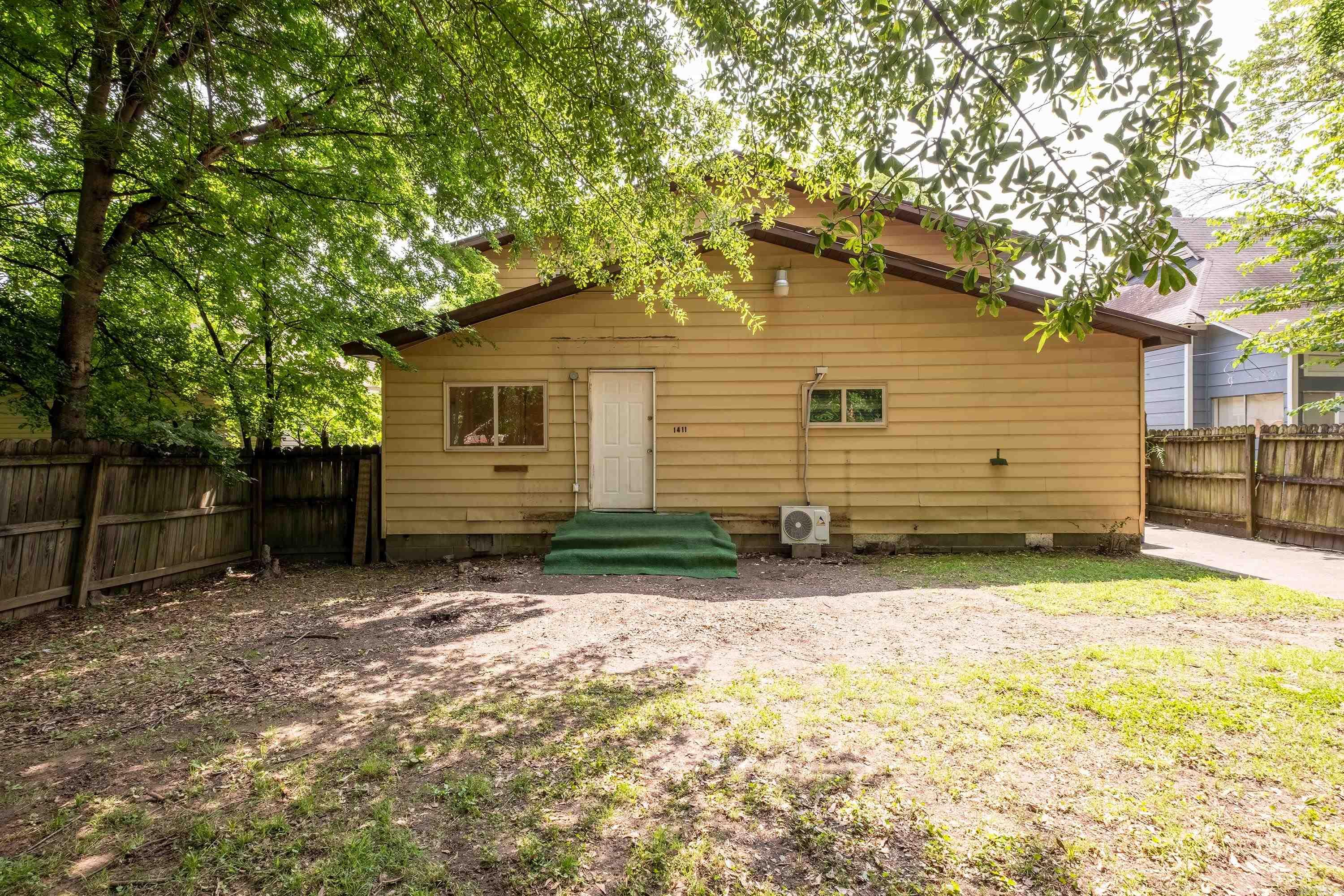 1411 Maple Street