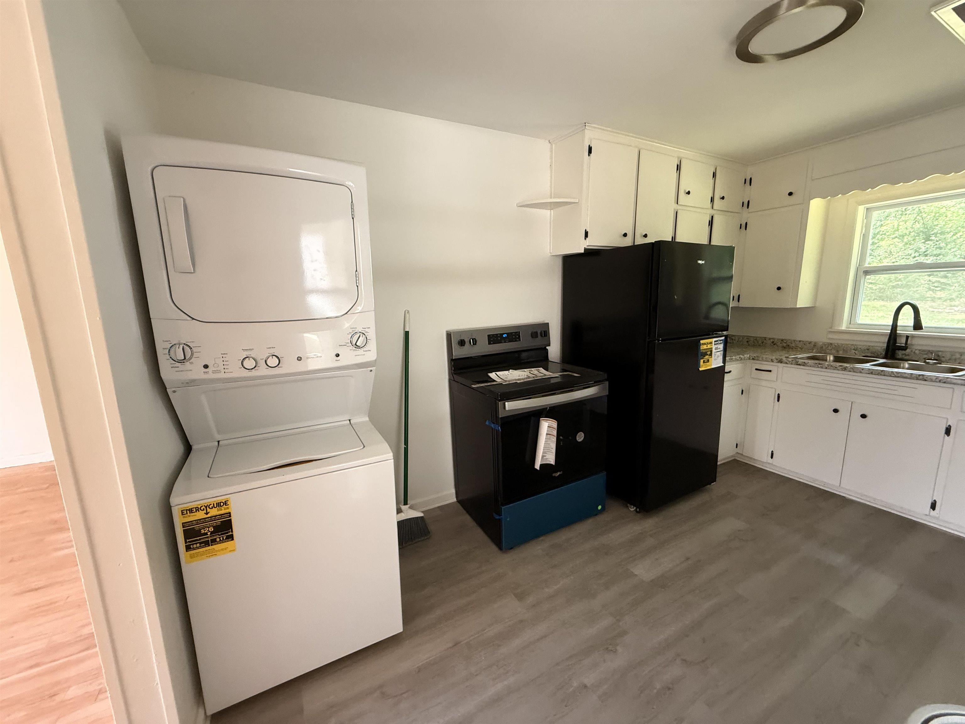 815 W 52nd