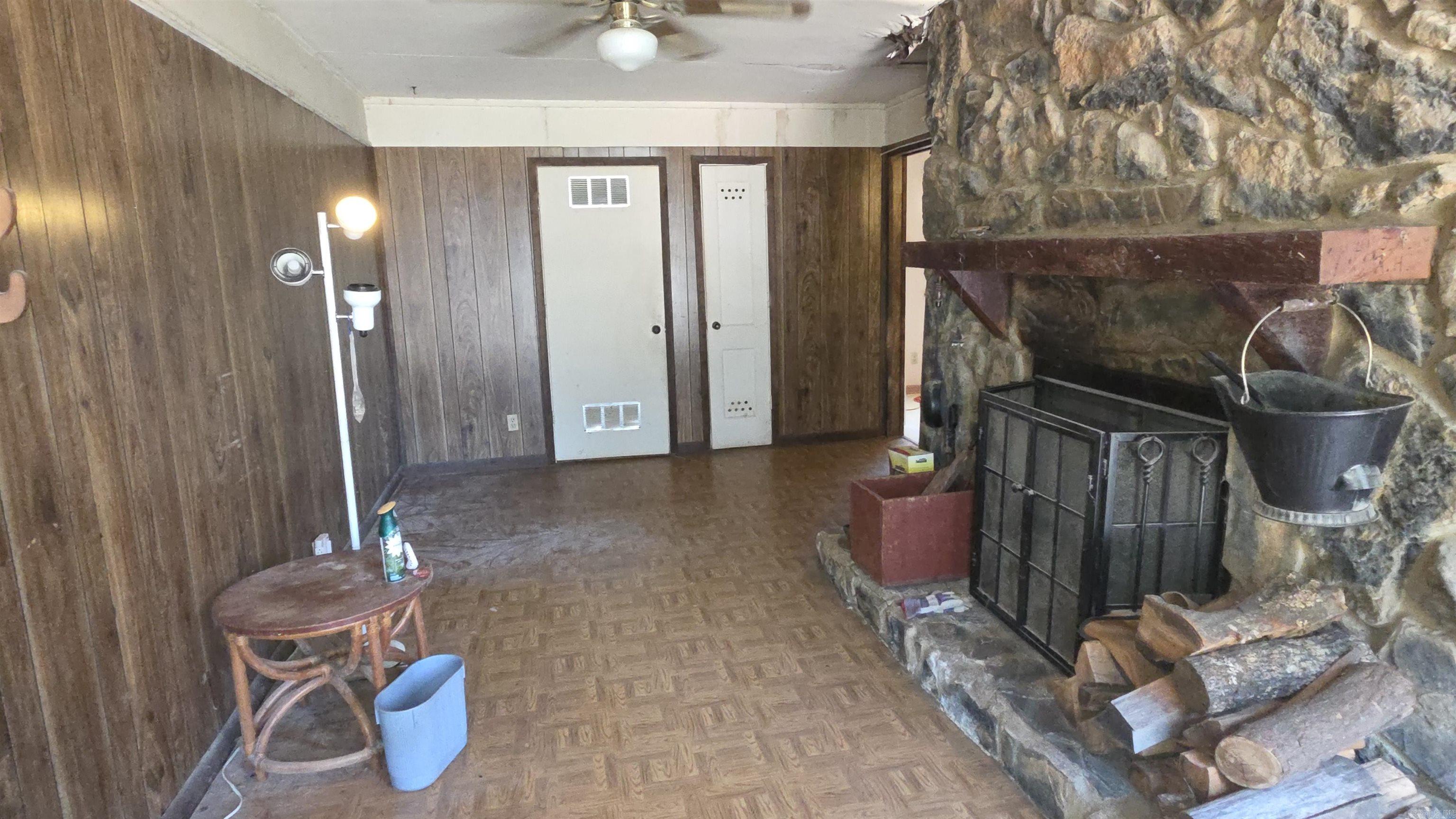 1 Coral Ln Lane