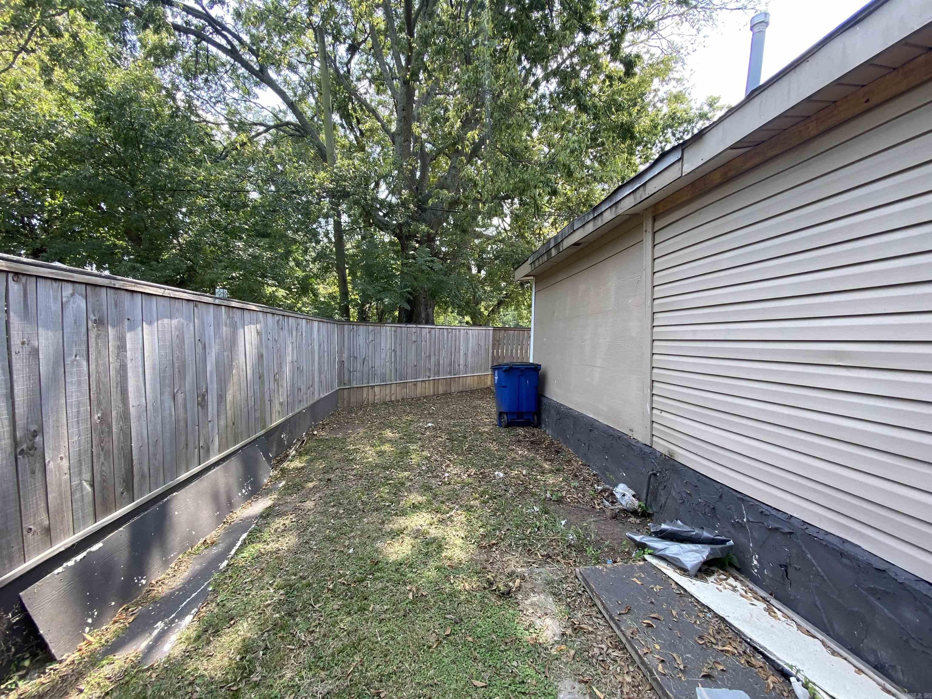 114 N Walnut Street